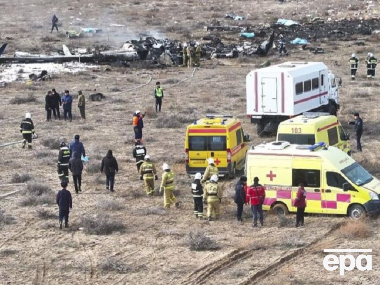 Издание считает, что в Казахстан самолет долетел "чудом"