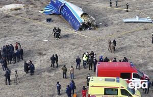 Літак розбився в районі аеропорту Актау