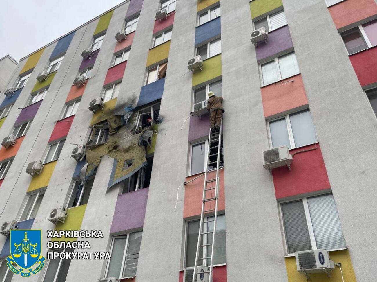 Вибух зачепив житловий будинок та автомобілі