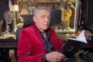 Зная, что в подбитом самолете живые люди, его направили в море. Это настолько по-путински, что не удивляет