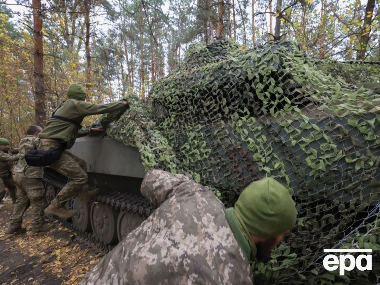 Украинские военные отбивают атаки на ряде направлений фронта