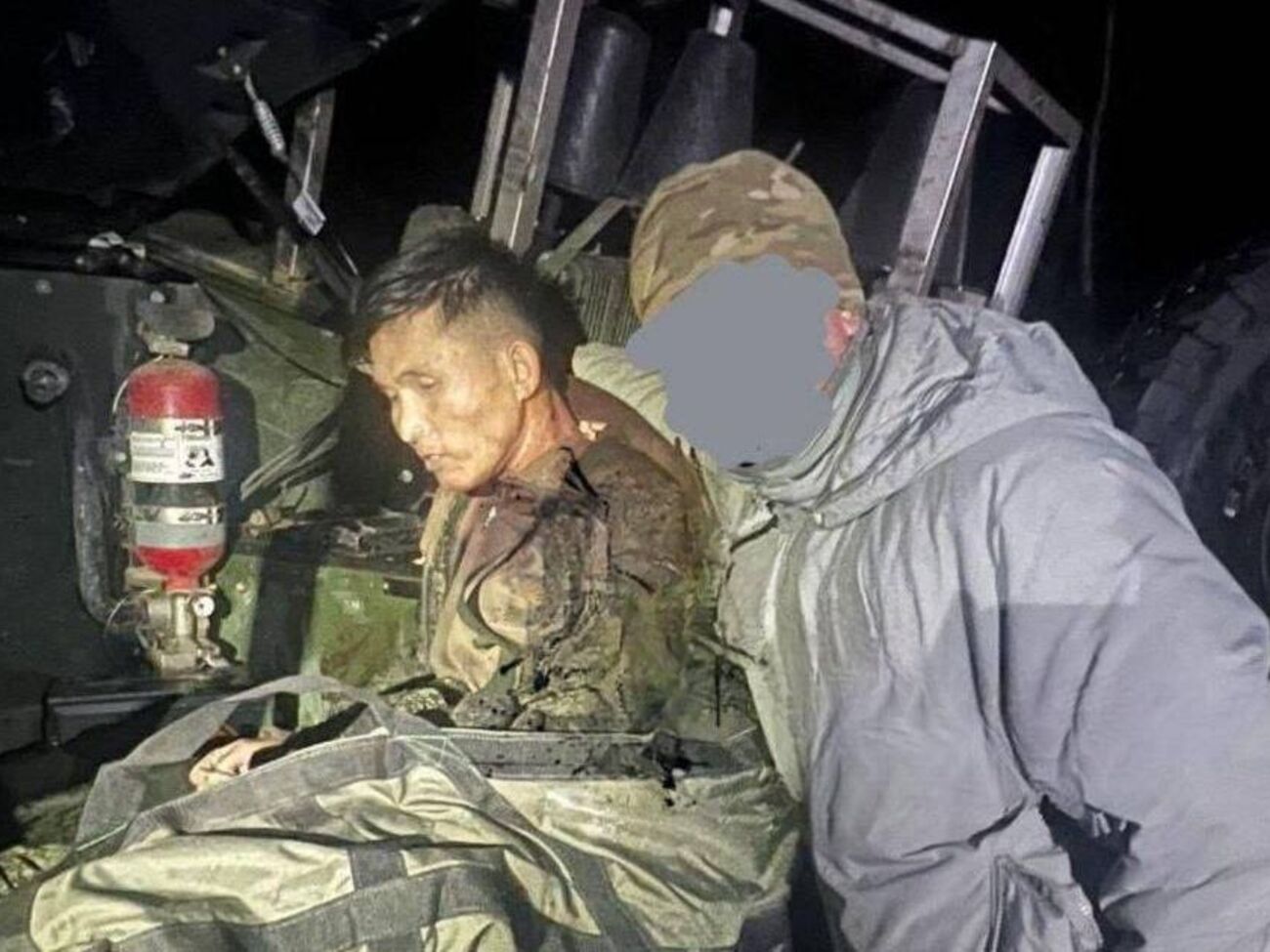 Военный из КНДР, попавший в плен, скончался от ран, сообщает разведка