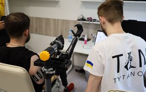 Цель инициативы – собрать 10 млн грн на закупку комплектов титановых имплантов для остеоинтеграции украинским военным, лишившимся конечностей