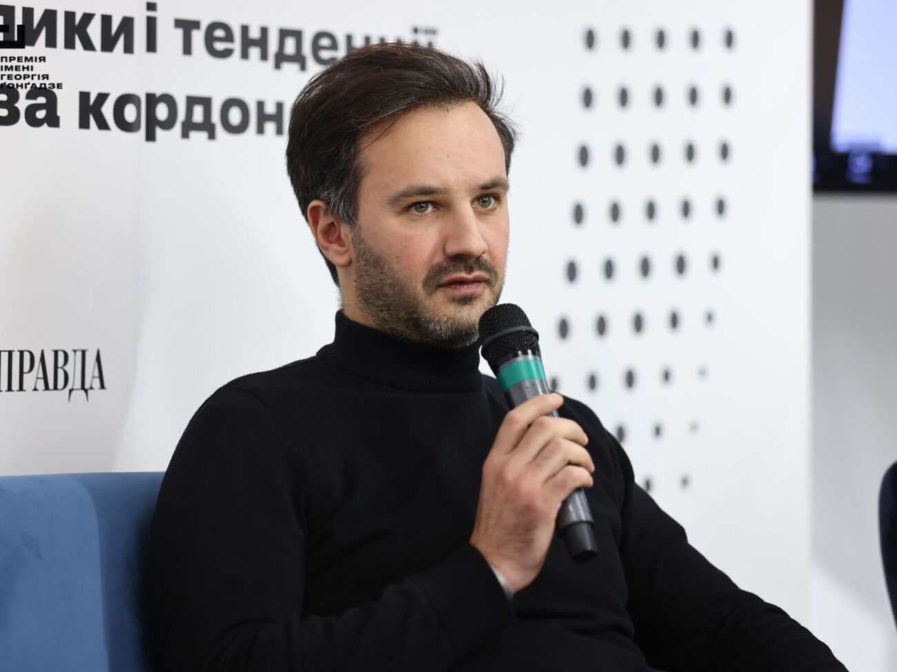 Спикер МИД отметил, что работа по налаживанию коммуникации еще продолжается