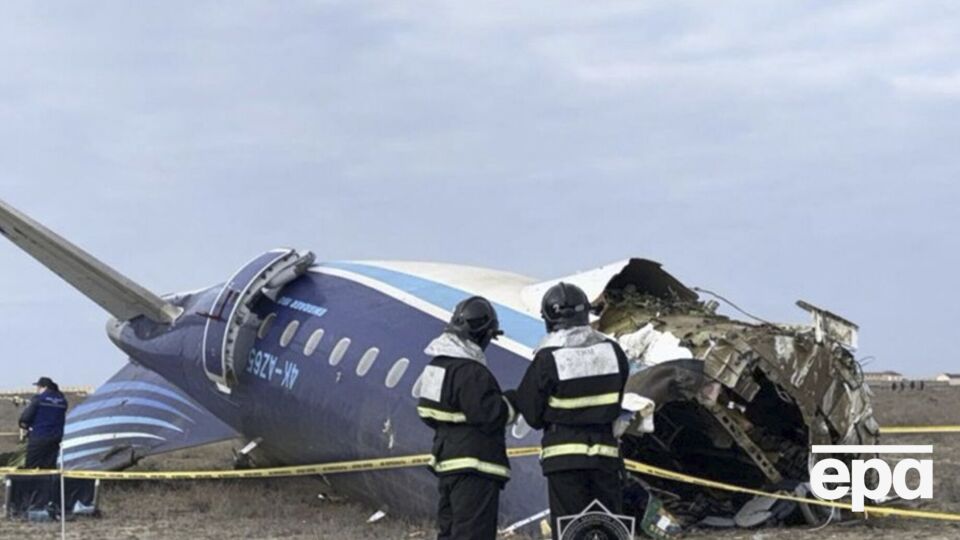 Самолет Azerbaijan Airlines упал 25 декабря неподалеку от казахстанского Актау