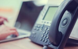 Посадовці стверджують, що борються із шахраями