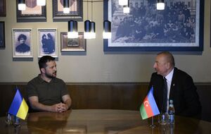 Зеленський повідомив, що обговорив з Алієвим катастрофу рейсу J2-8432 "Азербайджанських авіаліній"