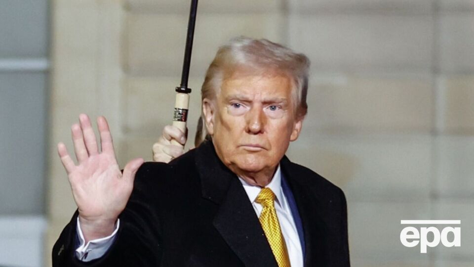 За словами Дюденка, Трамп освітлює волосся