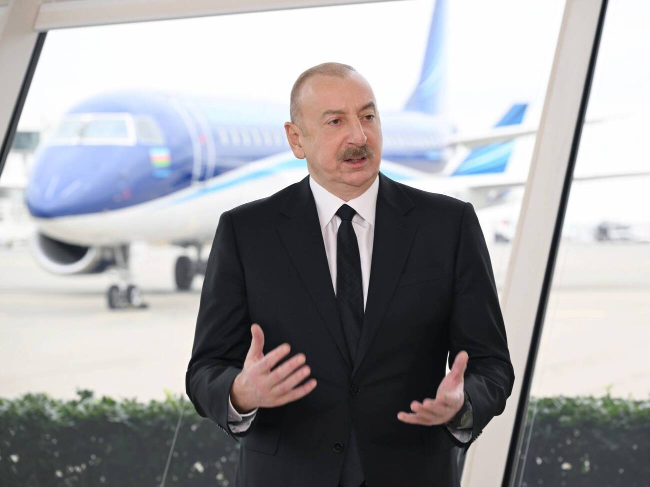 Алієв розкрив низку фактів, які пов'язані з причинами авіакатастрофи рейсу J2-8243