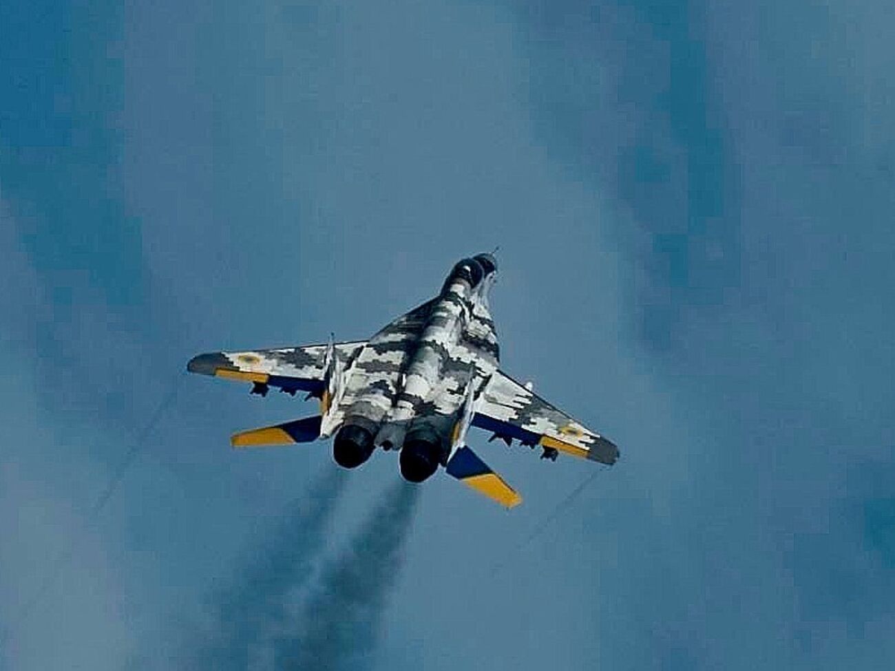 Все украинские летчики продолжают выполнять задачи по защите страны, отметило командование ВС ВСУ