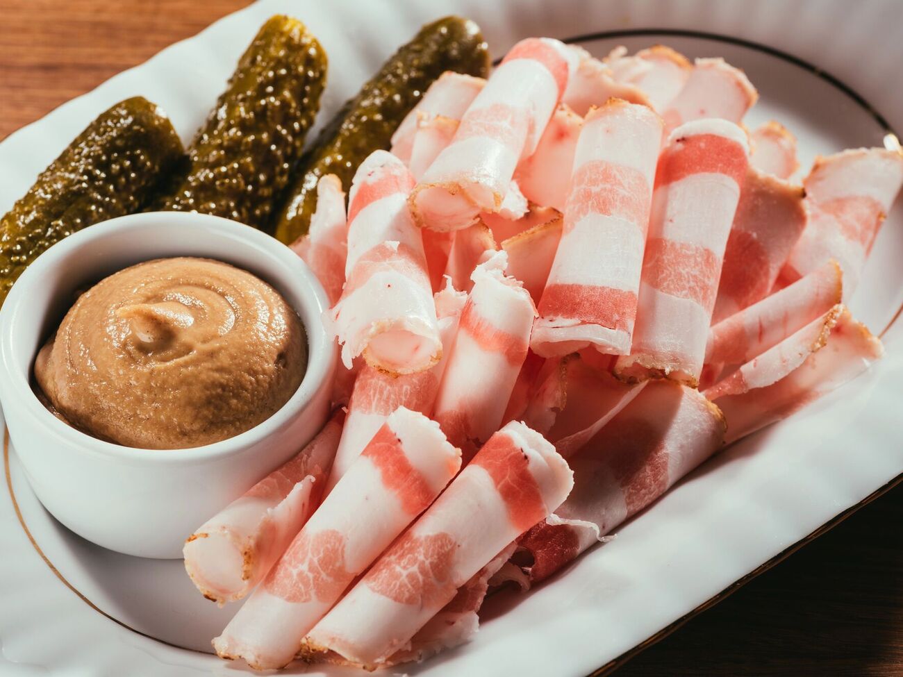 Сало в рассоле будет готово через одну неделю