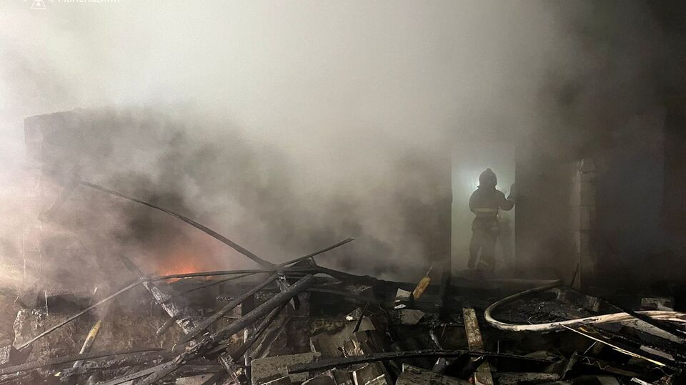 На месте работают чрезвычайные службы