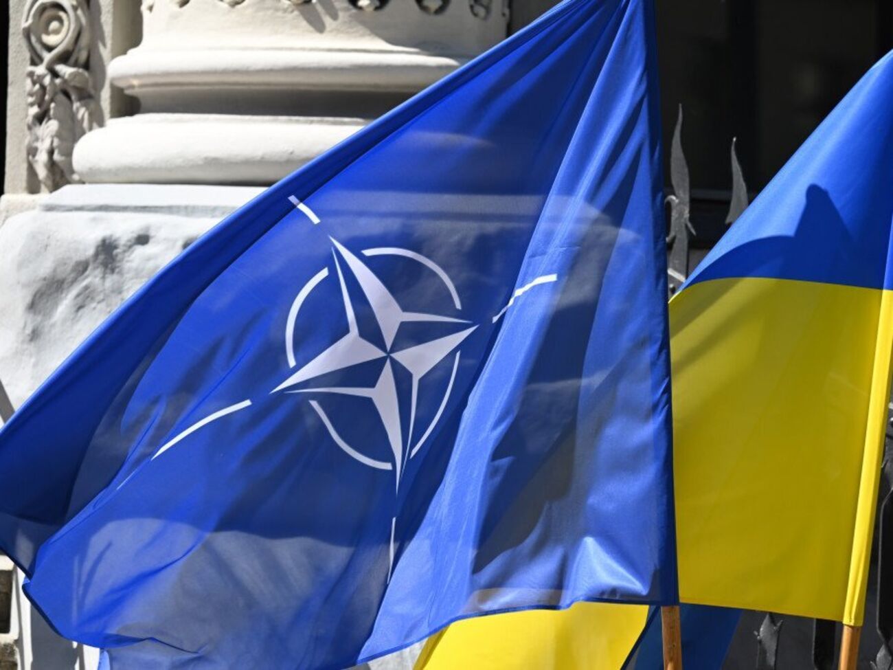 Україна заздалегідь відмовляється від форматів, які замінюють членство в НАТО