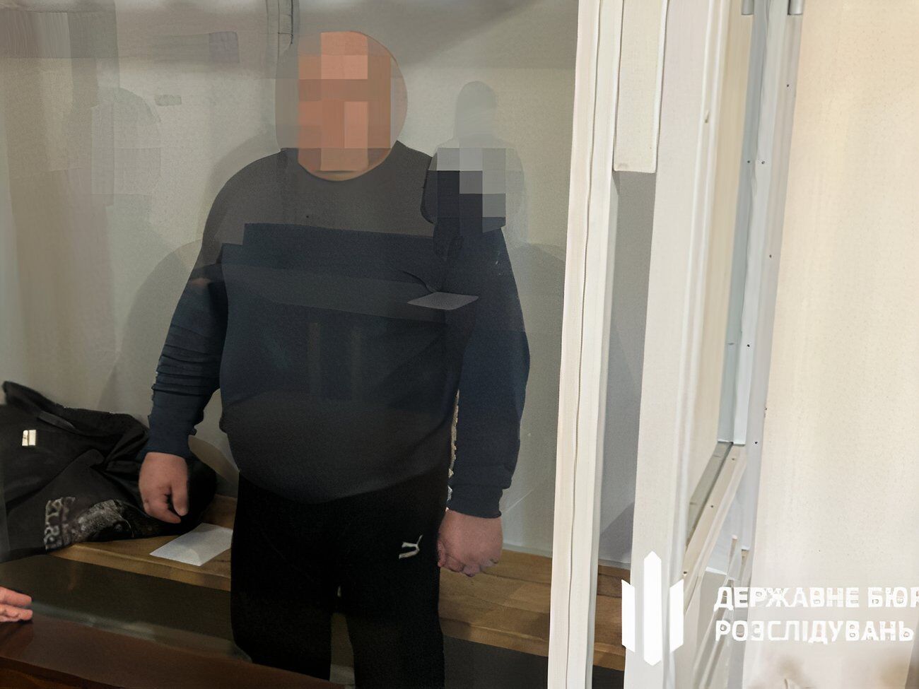 Військовослужбовці, які не бажали проходити службу, віддавали половину зарплати підозрюваному, заявили в ДБР