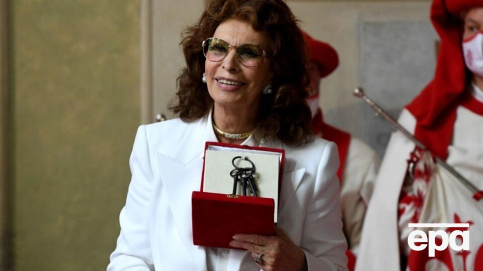 Лорен родила первенца в 1968 году