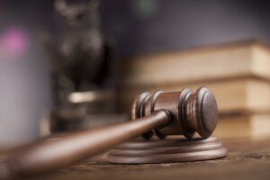 Обвиняемые имеют как немецкое, так и российское гражданство, сообщило издание