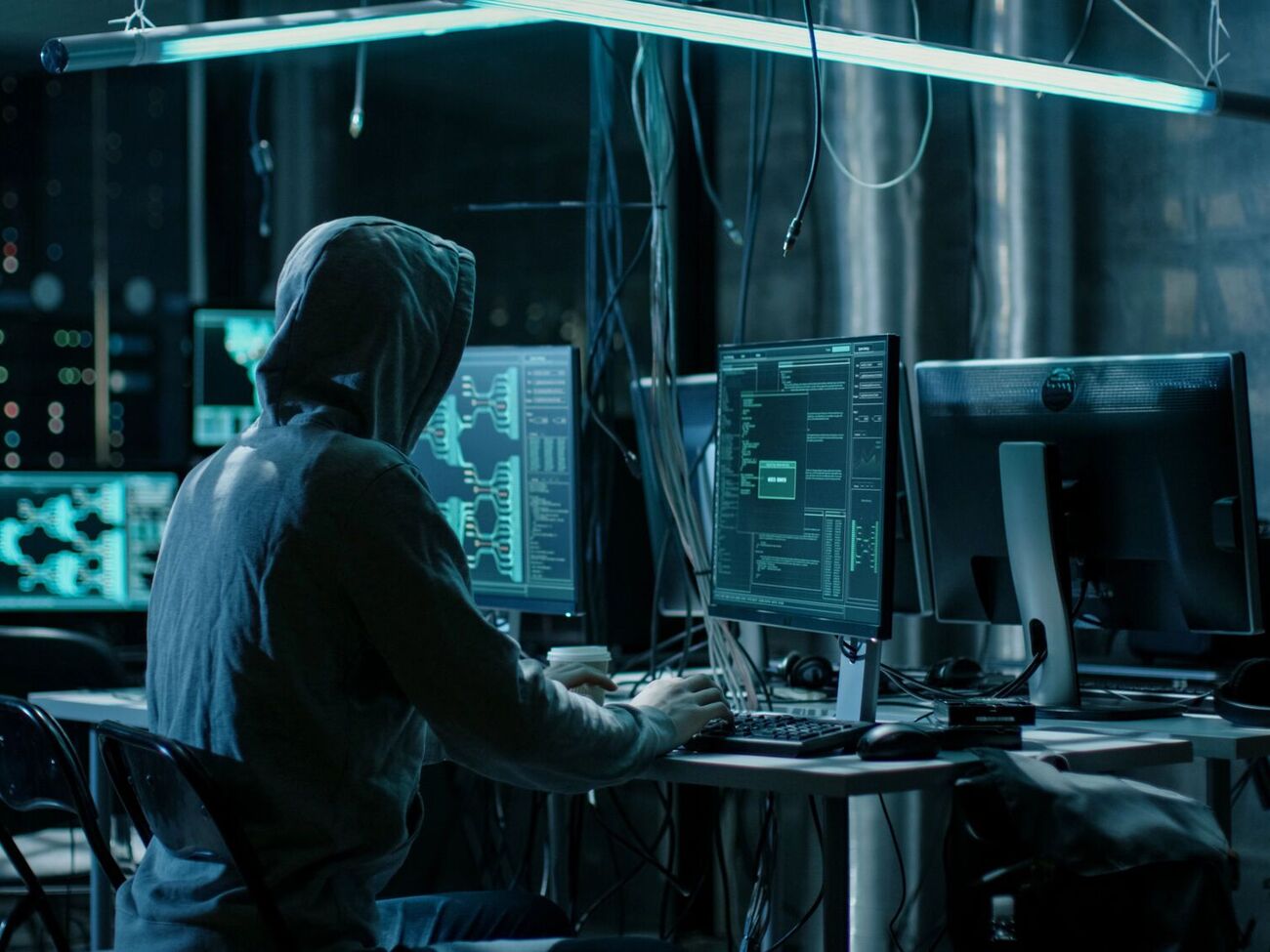 Інцидент зі зламом міністерства фінансів США називають останнім у серії "ганебних операцій" зі стеження за основними американськими установами, у якому підозрюють китайських хакерів-шпигунів