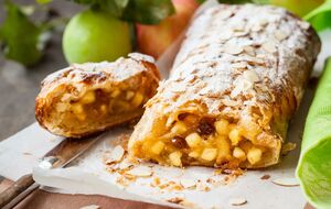 Авторы предлагают готовить сразу два штруделя