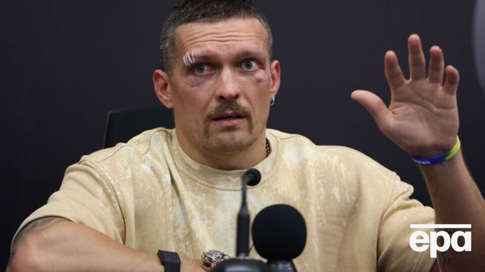 В ночь на 22 декабря Усик защитил чемпионские пояса WBA, WBO и WBC