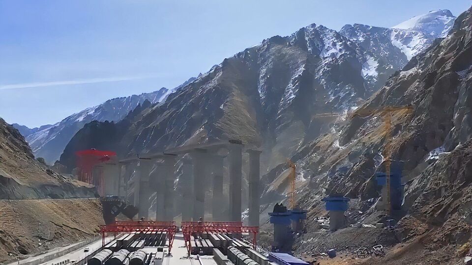 Протяженность тоннеля составляет 22,13 км