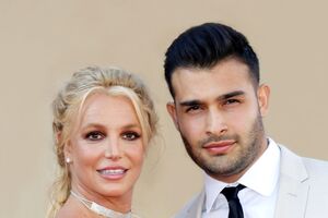 Асгари подал на развод со Спирс после "бурной ссоры"