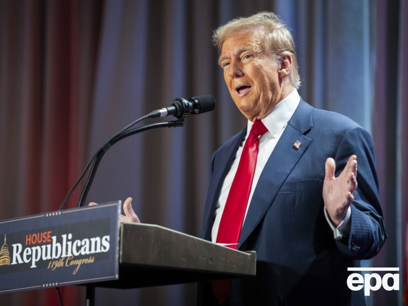 Путин выжидает, чтобы посмотреть, на какие уступки может пойти Трамп, считает эксперт