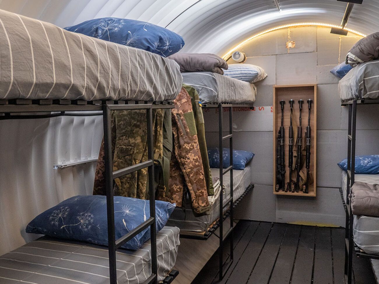 "Сталевий фронт" передав військовим понад 600 металевих укриттів різних модифікацій, 10 командних пунктів і підземний стабілізаційний пункт