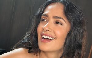 Хайек показала закулисье съемки