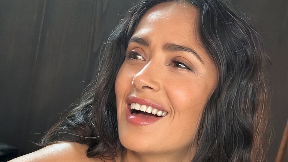 Хайек показала закулисье съемки