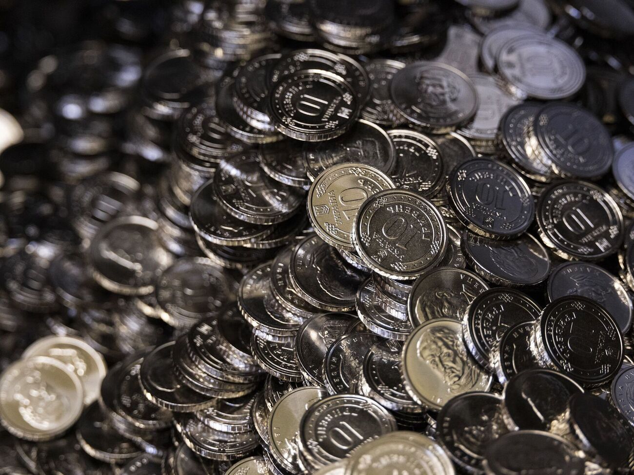 За первые пять часов заявки на получение 1 тыс. грн оформило более 1 млн украинцев