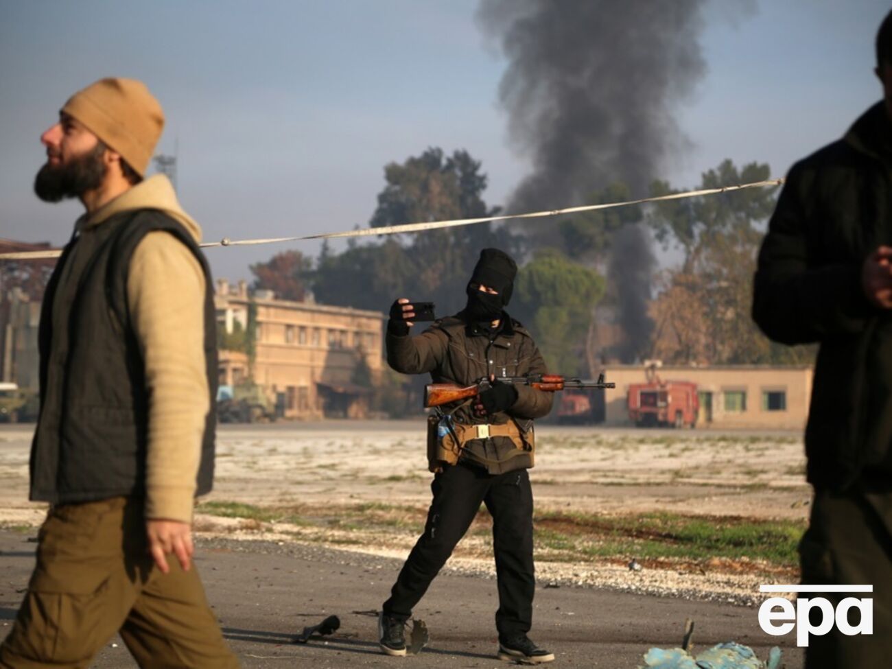 Опозиційні сили після захоплення Алеппо увійшли до четвертого найбільшого міста країни
