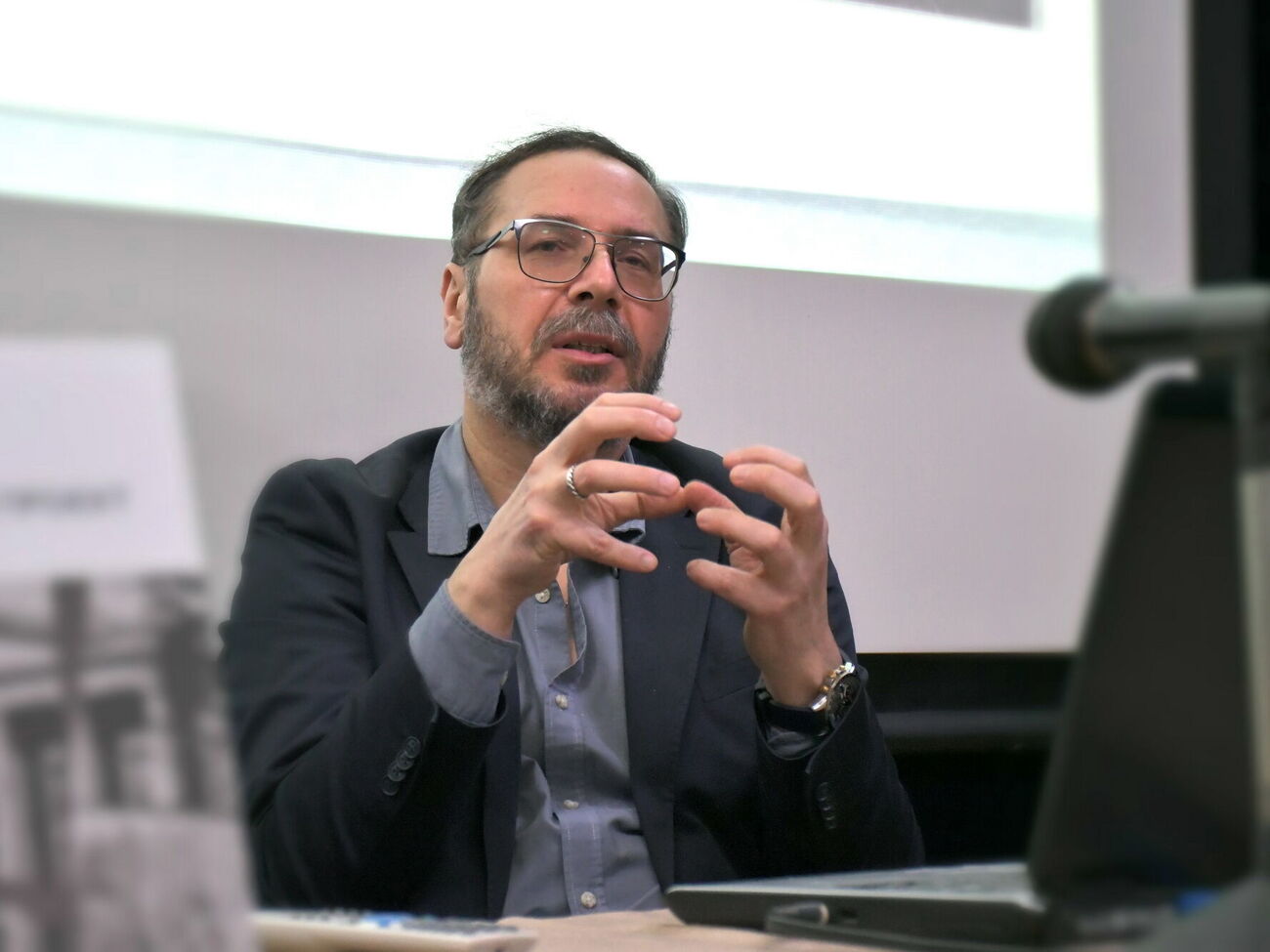 Андрощук: Мне кажется, каких-то минимальных благодарностей я заслуживаю