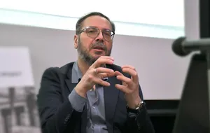 Андрощук: Мне кажется, каких-то минимальных благодарностей я заслуживаю