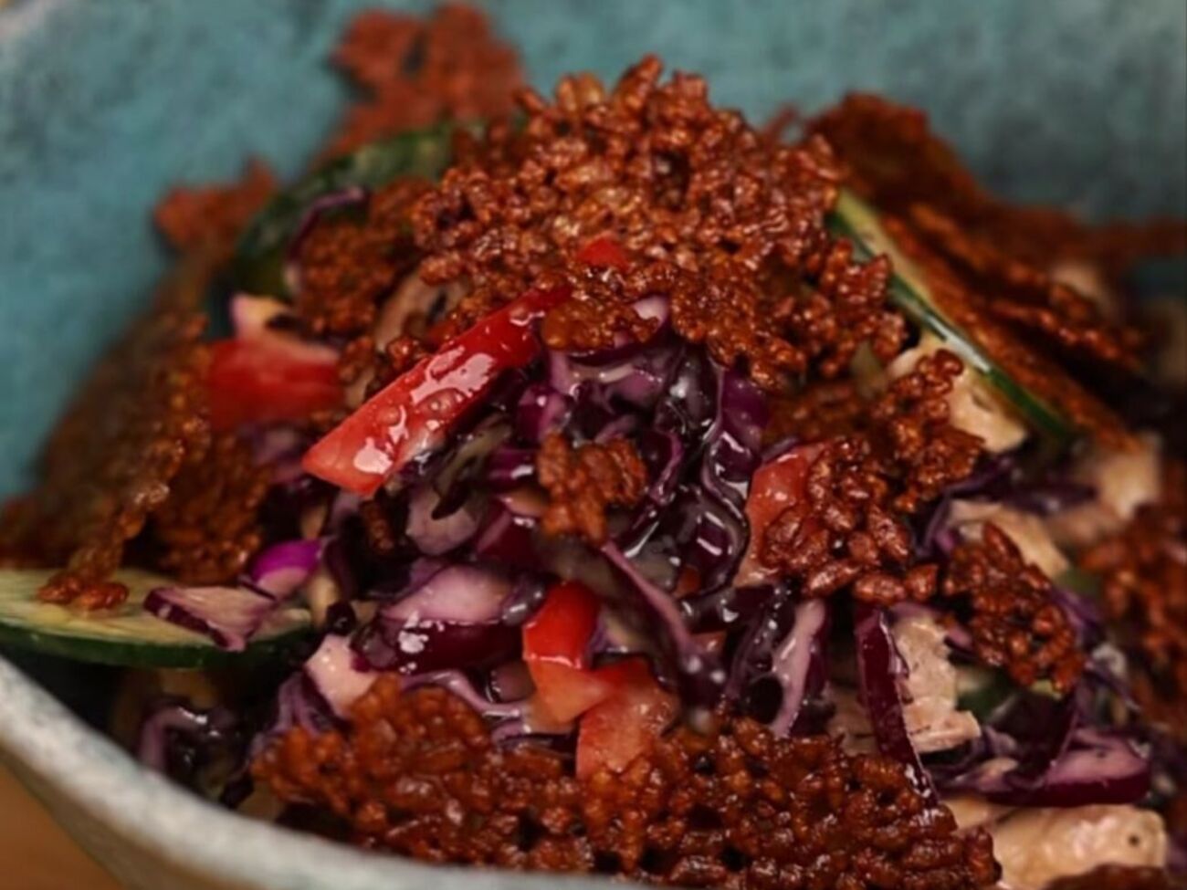 К салату нужно добавить запеченный рис