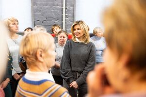 Зеленська: Що більше людей приходить, то більше сіток, а отже, безпеки для військових