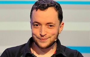 Глава исторического музея не убегал огородами. Он – археолог мирового уровня и мог выехать из Украины когда угодно