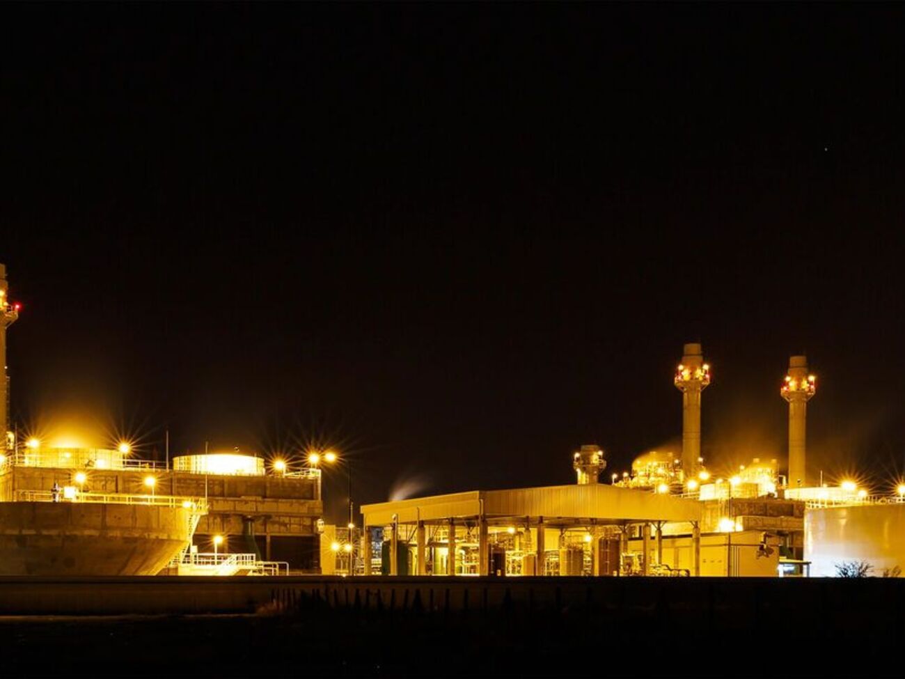 По мнению депутата, необходимо пересмотреть политику в отношении импорта электроэнергии для преодоления дефицита