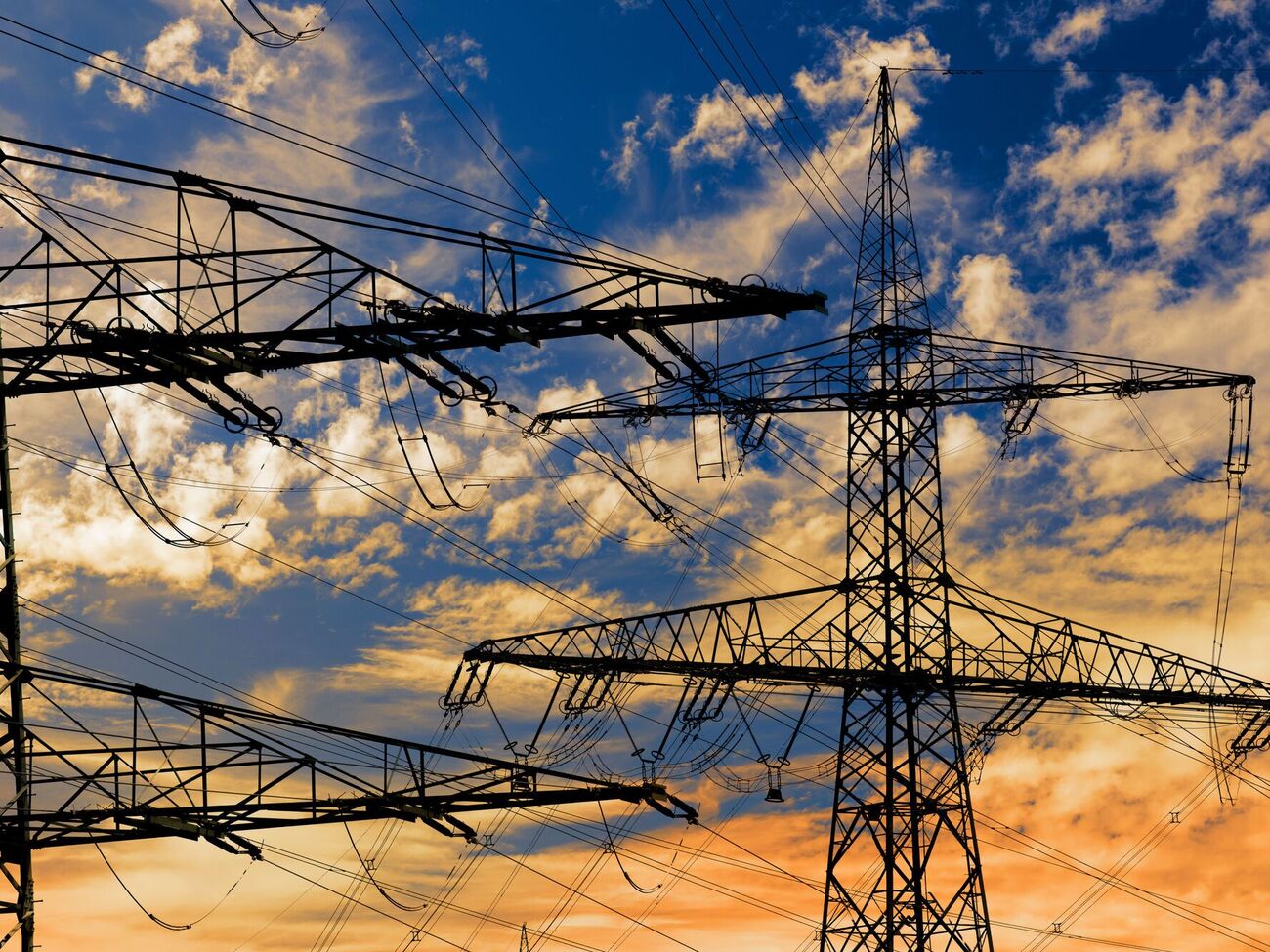 НКРЭКУ приняла решение не изменять предельные цены на рынке электроэнергии с декабря