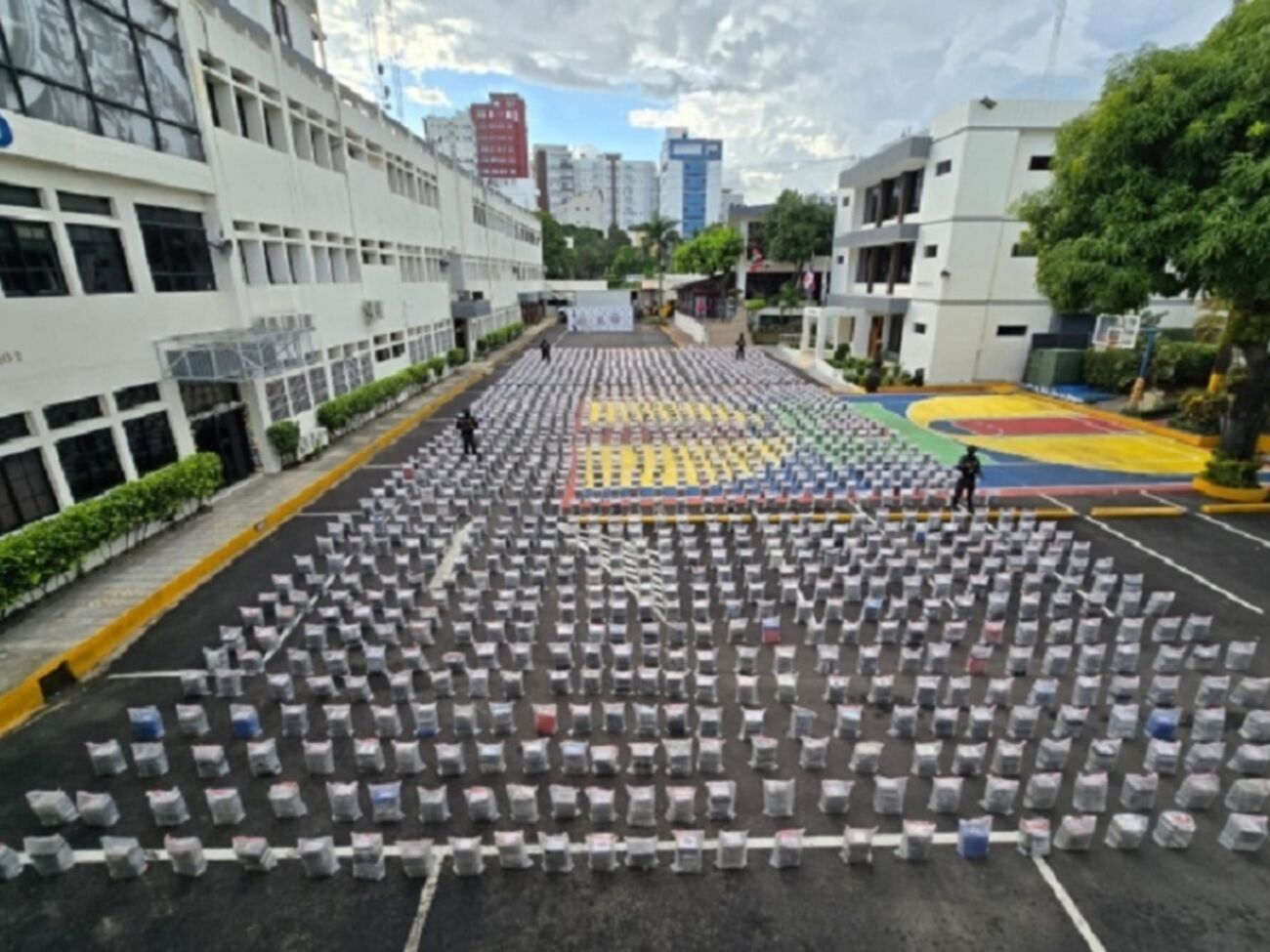 Наркотики были в мешках, отметили местные правоохранители