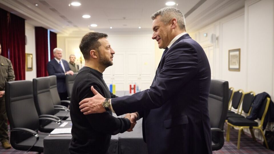 Зеленский прибыл в Париж сегодня