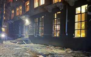 У Кам'янському вибило вікна у п'яти будинках