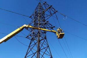 ДТЕК відновлює енергопостачання у Дніпропетровській і Донецькій областях після обстрілів