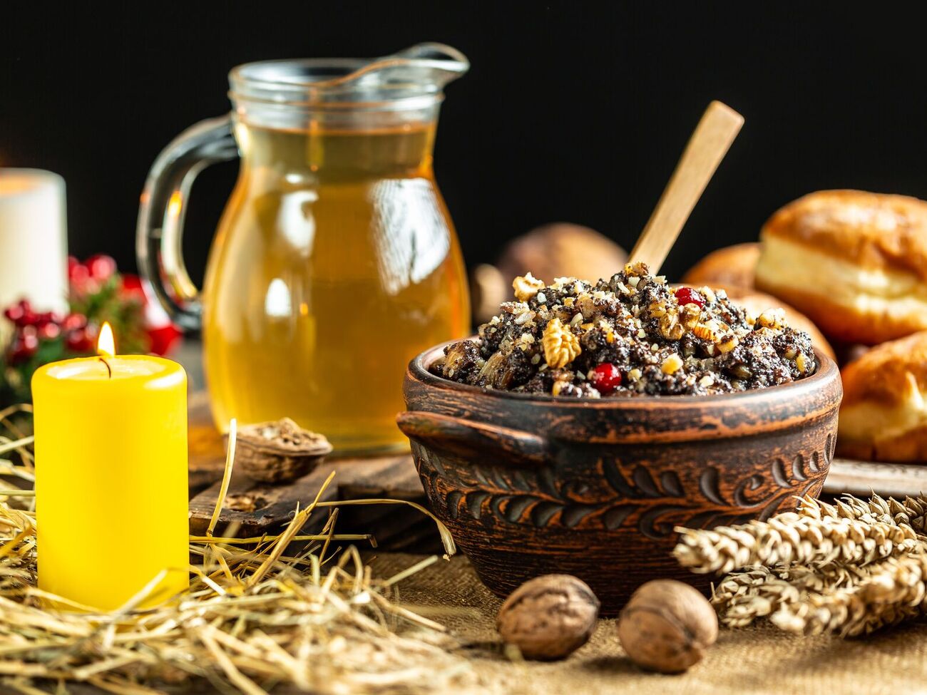 Кутью подают на стол охлажденной