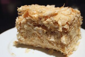 Торт має настоятися кілька годин