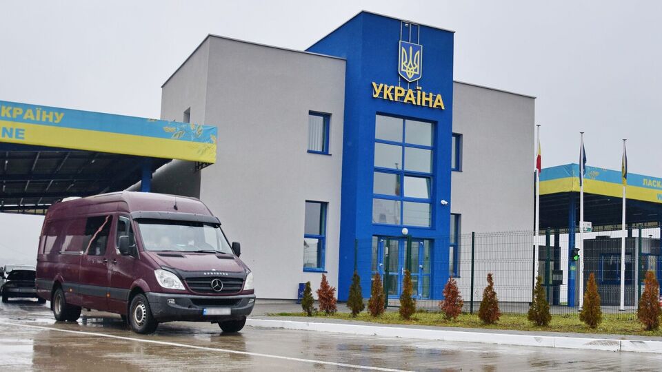 Не працюють КПП у трьох областях