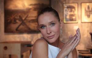 Осадча показала себе після роботи візажиста