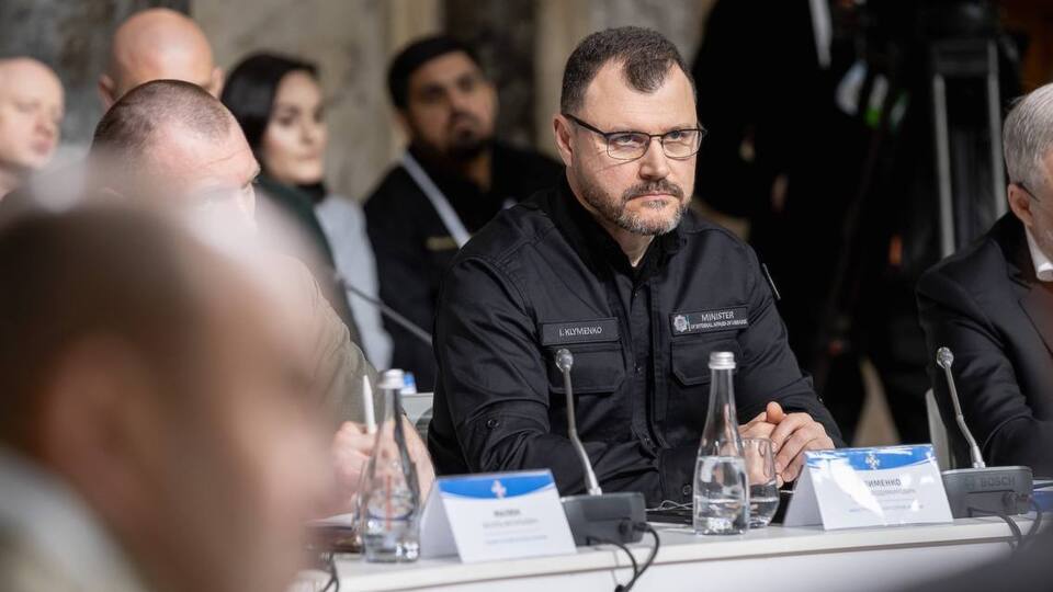 Люди не замечают важной работы правоохранителей в тылу – Клименко