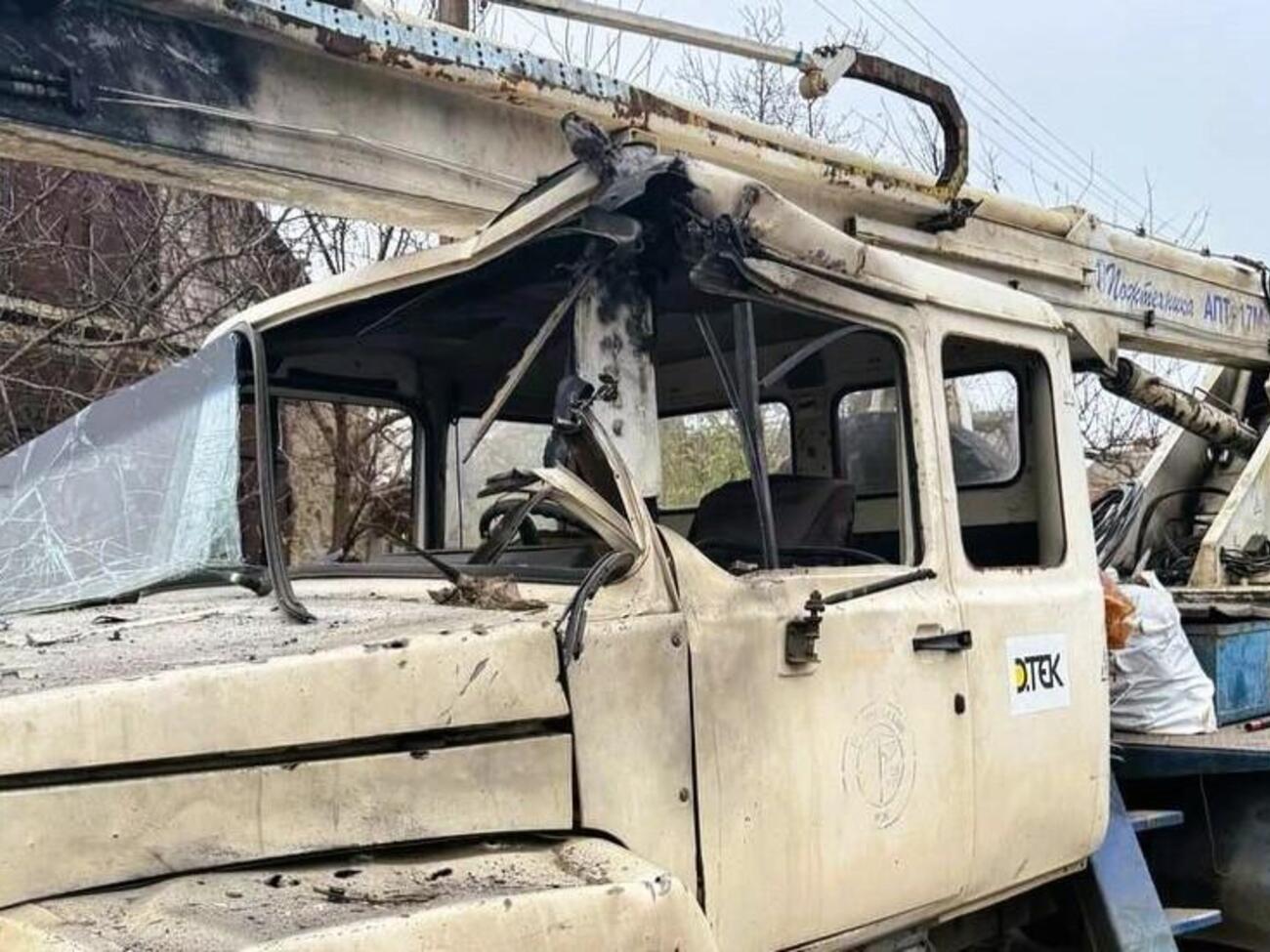 Російський дрон атакував автомобіль ремонтної бригади ДТЕК
