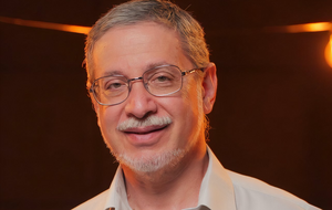 Может, у сирийцев не получится. Возможно, они станут такими же людоедами. Но у них есть шанс