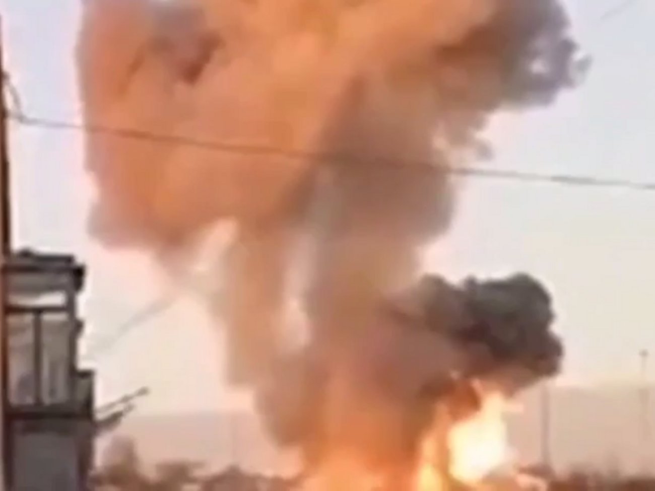 Очевидцы сняли два прилета по аэродрому Бельбек в Севастополе 31 января